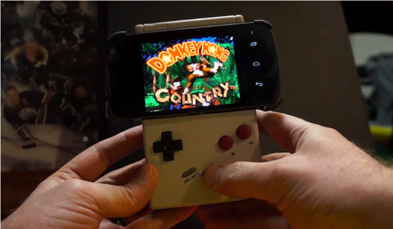 Game Boy và smartphone Google Nexus