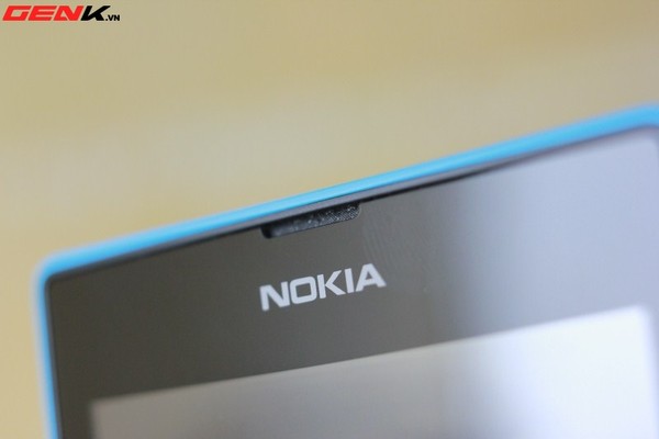 Đập hộp Nokia Lumia 520 chính hãng tại Việt Nam 12