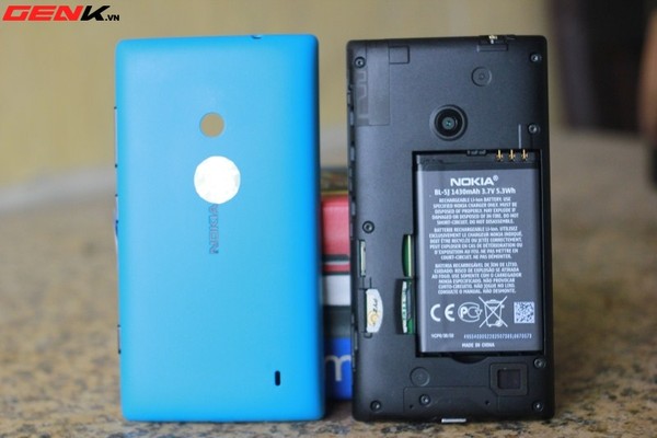 Đập hộp Nokia Lumia 520 chính hãng tại Việt Nam 15
