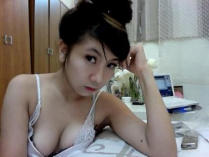 tuyen tap video gai viet cuc xinh chat sec thu dam 1