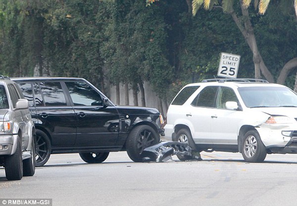 david beckham tai nan o to kha manh o los angeles hinh 2