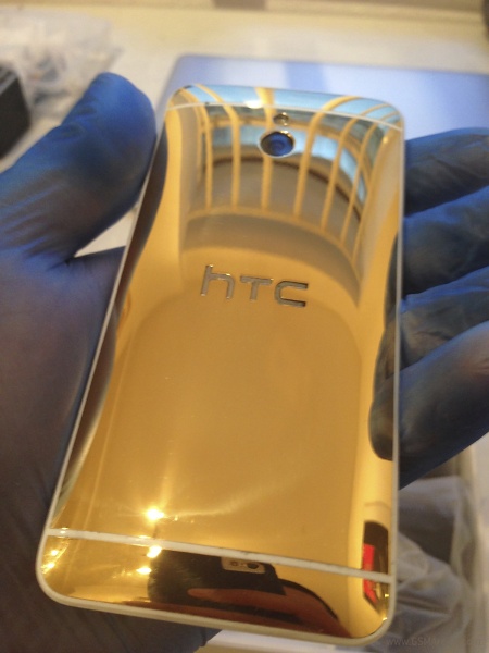 Điện thoại HTC One dát vàng giá cực sốc hình 1