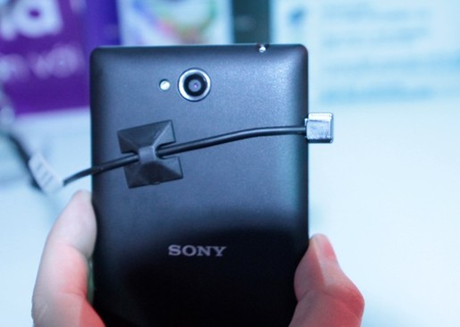 sony tung ra chiec dien thoai xperia c man hinh 5 inch gia re hinh 4